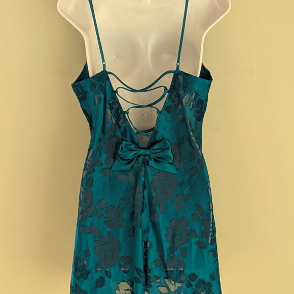 Vintage Victoria's Secret Emerald Green Chemise - Gold label Size L